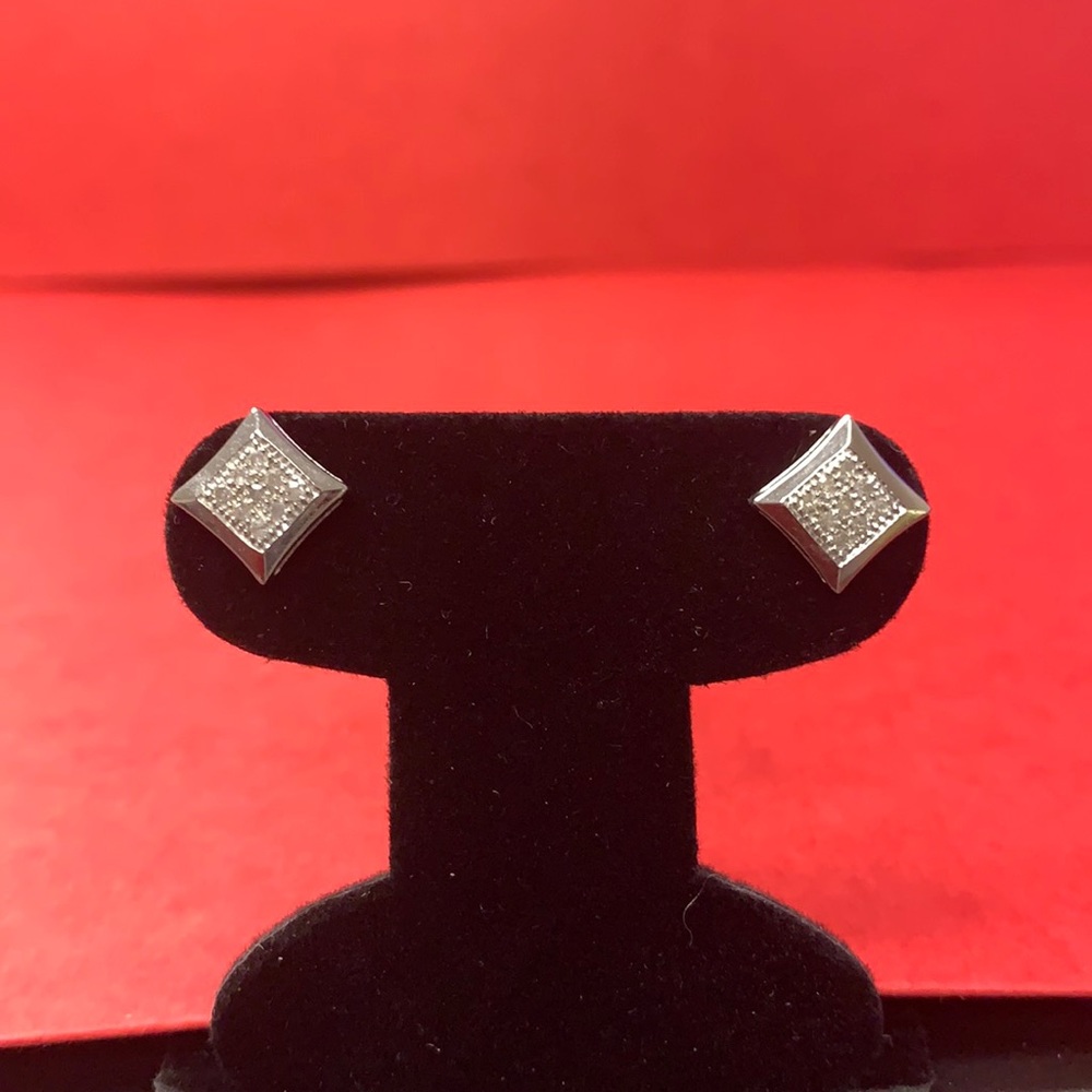 Genuine pave’ diamond 925 earrings